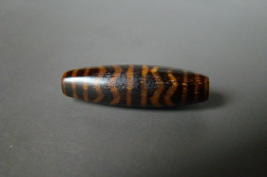 西藏天珠什么材料