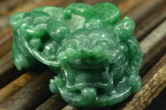 女人佩戴貔貅有什么講究與禁忌