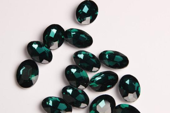 萊茵石是什么材質(zhì)