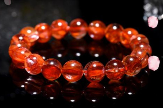 鴆羽幽靈水晶功效