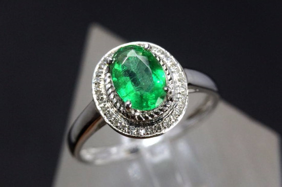 祖母綠戒指的寓意