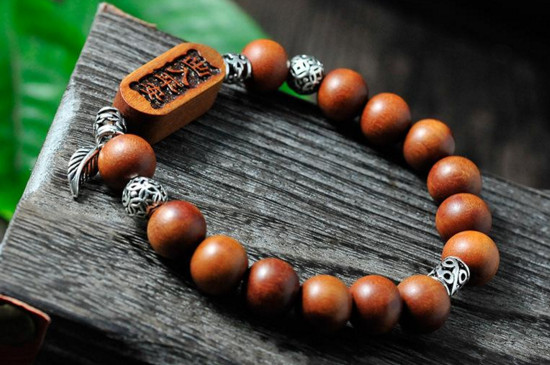 桃木手串怎么越來越黑，桃木手串變黑的方法