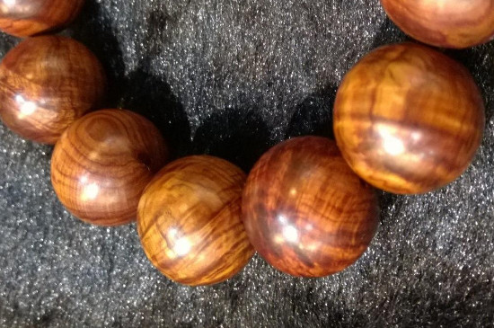 海黃和紫檀柳的區(qū)別