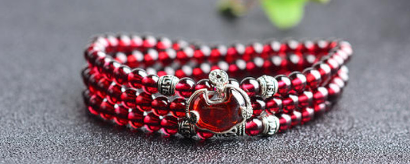 石榴石的功效與作用寓意