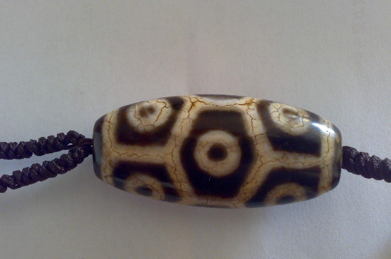 九眼天珠怎么辨別真假小竅門