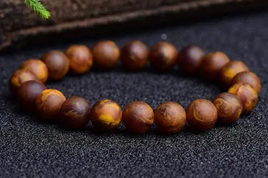 龍涎香手串最簡單鑒定