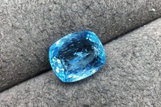 堇青石水晶的功效與作用