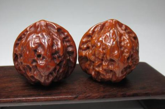 核桃怎么盤(pán)玩上色快