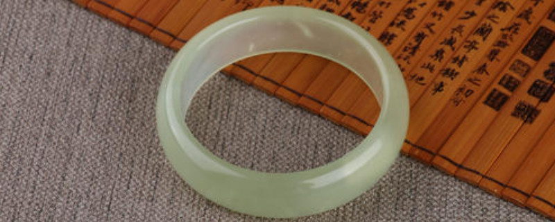 岫玉可以盤出包漿嗎