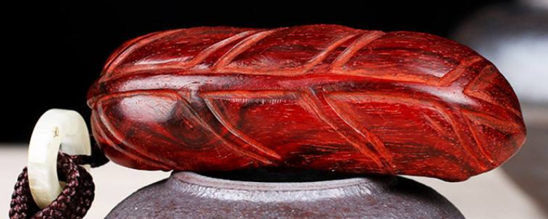 小葉紫檀可以和瑪瑙一起戴嗎