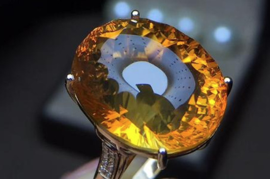 黃水晶和金發(fā)晶的區(qū)別