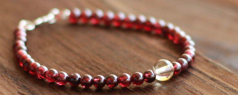 石榴石可以和銀手鏈一起戴嗎