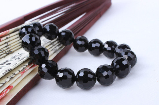 黑色超七的功效與作用，可美容護(hù)膚提升氣質(zhì)