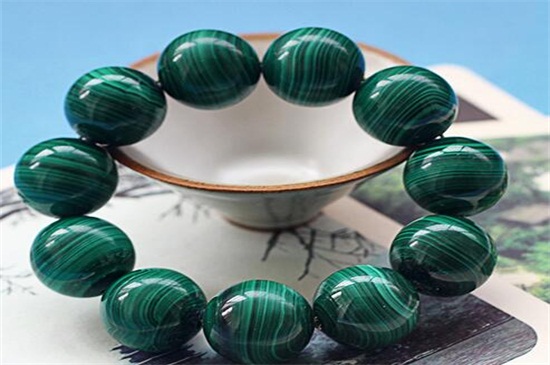 孔雀石是金屬礦石嗎?