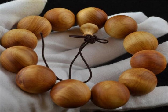 崖柏手串的寓意是什么