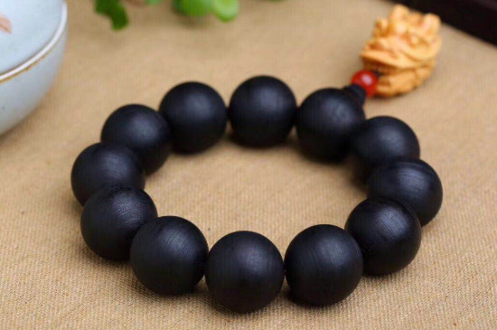 沉香手串怎么盤玩保養(yǎng)