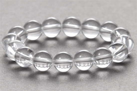 白水晶手鏈戴多少顆好，主要以單一佩戴為宜