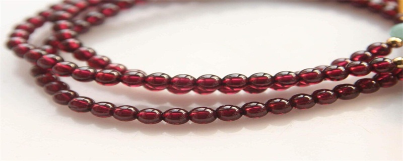 紫牙烏石榴石真假鑒別