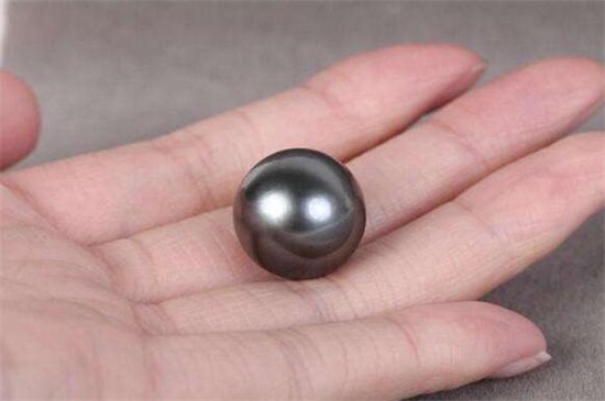 大溪地黑珍珠吊墜寓意