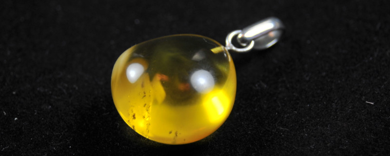 佩戴琥珀有什么好處