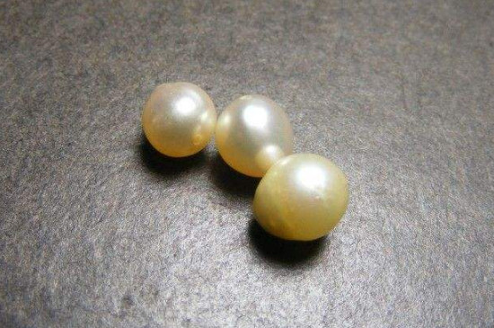 東珠有紅色的嗎