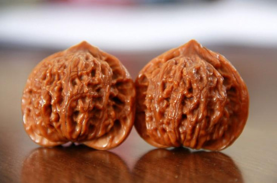 核桃盤玩效果圖，文玩核桃盤玩變化