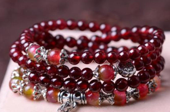 石榴石的功效與作用與佩戴方法