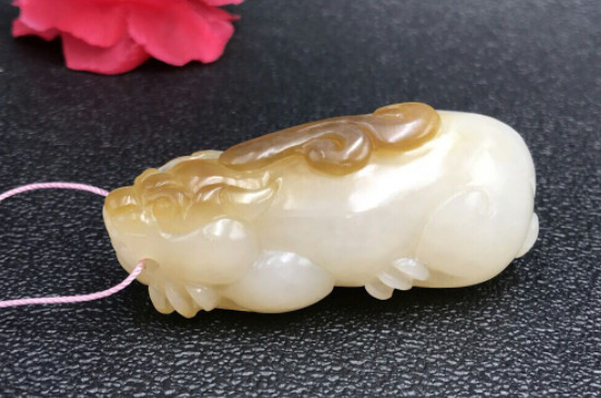 新疆白玉和羊脂玉的區(qū)別