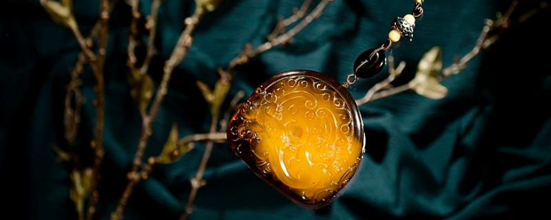 蜜蠟越戴顏色越深是為什么