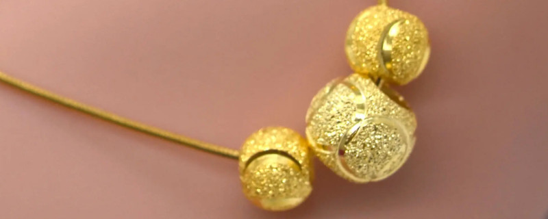 黃金項(xiàng)鏈越戴越長(zhǎng)補(bǔ)救方法