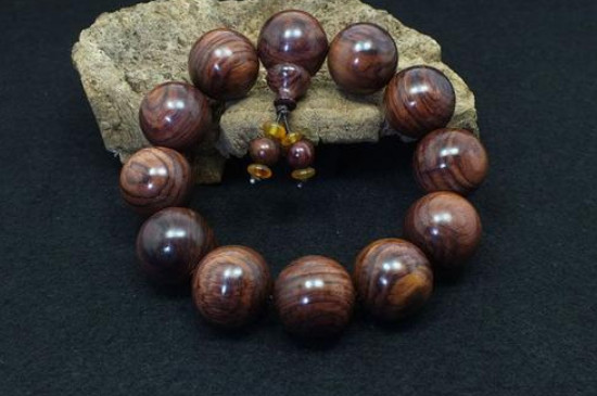 紫花梨手串怎么盤玩