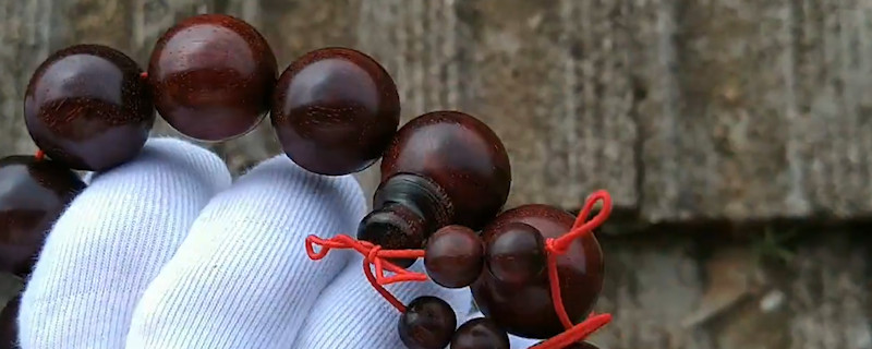 小葉紫檀佩戴方法