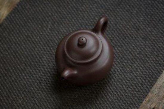 老紫泥紫砂壺的特征