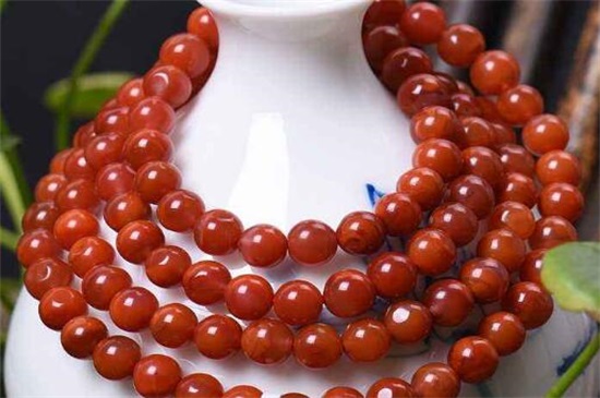 南紅瑪瑙為什么這么貴，南紅的價(jià)值