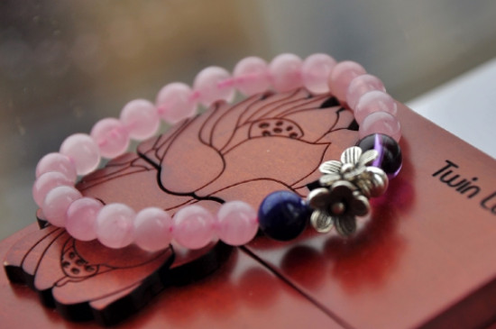 粉水晶鑒別最簡單方法，看光澤測試硬度