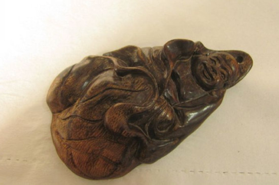 沉香牌子佩戴有什么講究