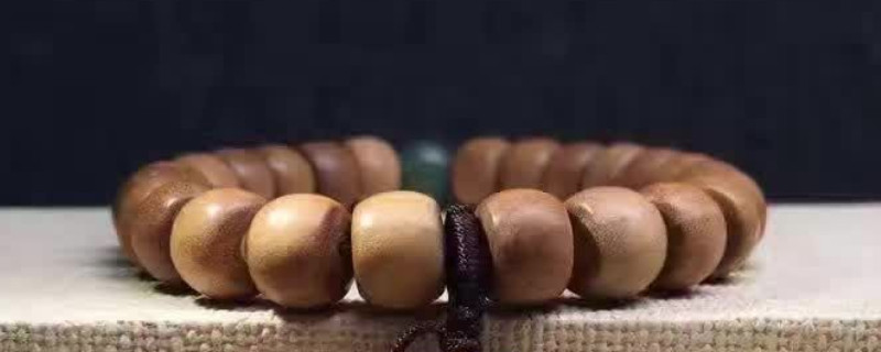 老山檀手串怎么盤玩