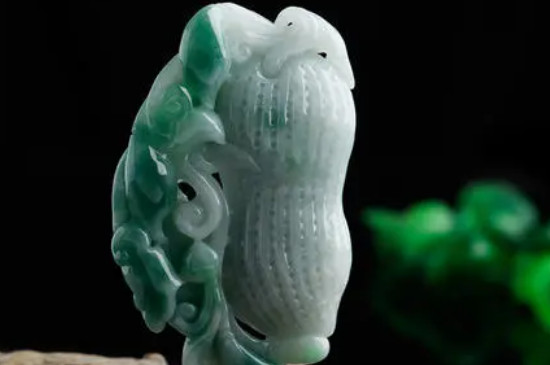 翡翠花生的寓意是什么