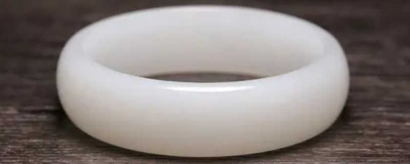 和田玉怎樣保養(yǎng)清洗