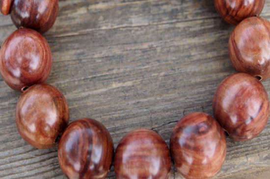 海黃和紫檀柳的區(qū)別