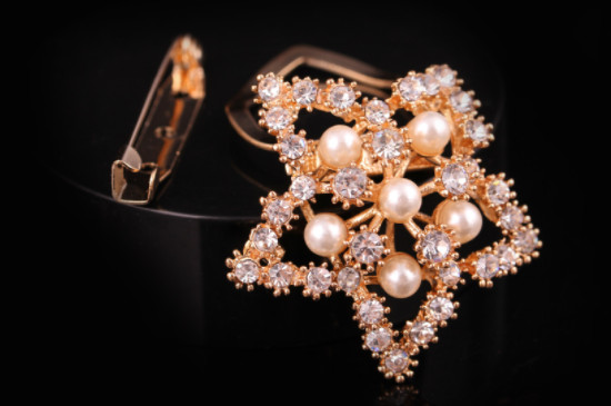 合金水鉆是什么