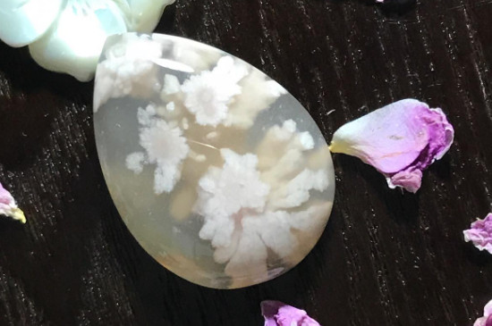 櫻花瑪瑙戴久了有什么變化