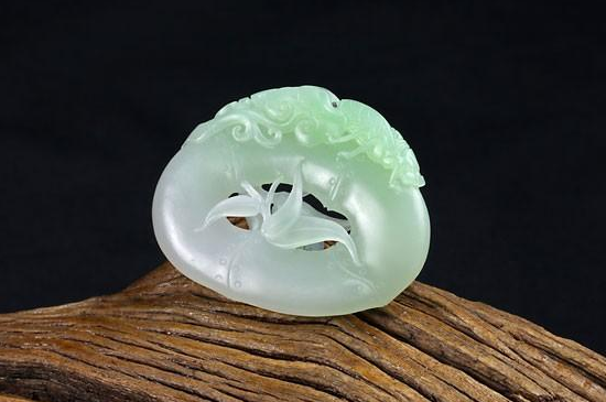 和田玉怎樣保養(yǎng)清洗