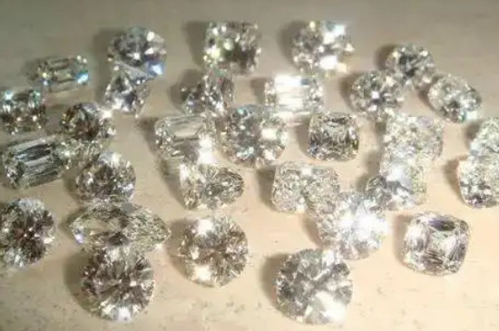 鉆石原石表面特征