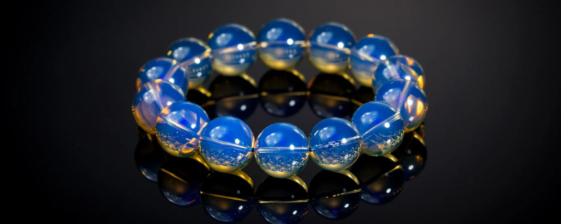 藍珀和蜜蠟和琥珀的區(qū)別