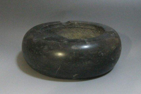 黑晶石和黑曜石區(qū)別