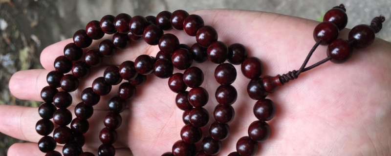 小葉紫檀適合什么人帶