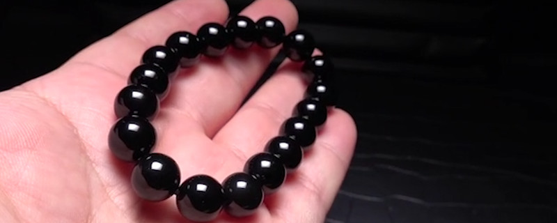 黑曜巖和黑曜石有什么區(qū)別?