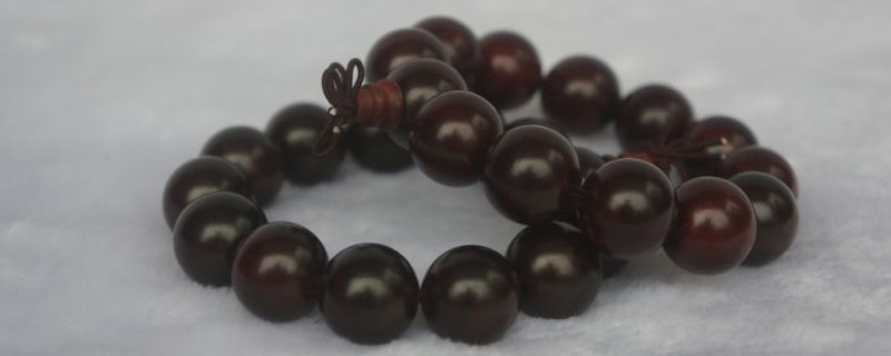貢木沉香手串功效