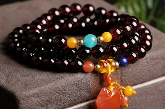 真的石榴石手鏈多少錢一串